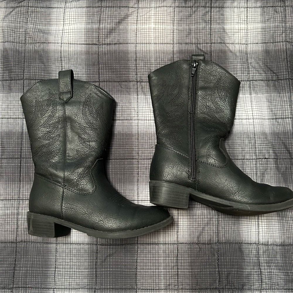 Black Cowboy Boots- Size 13
